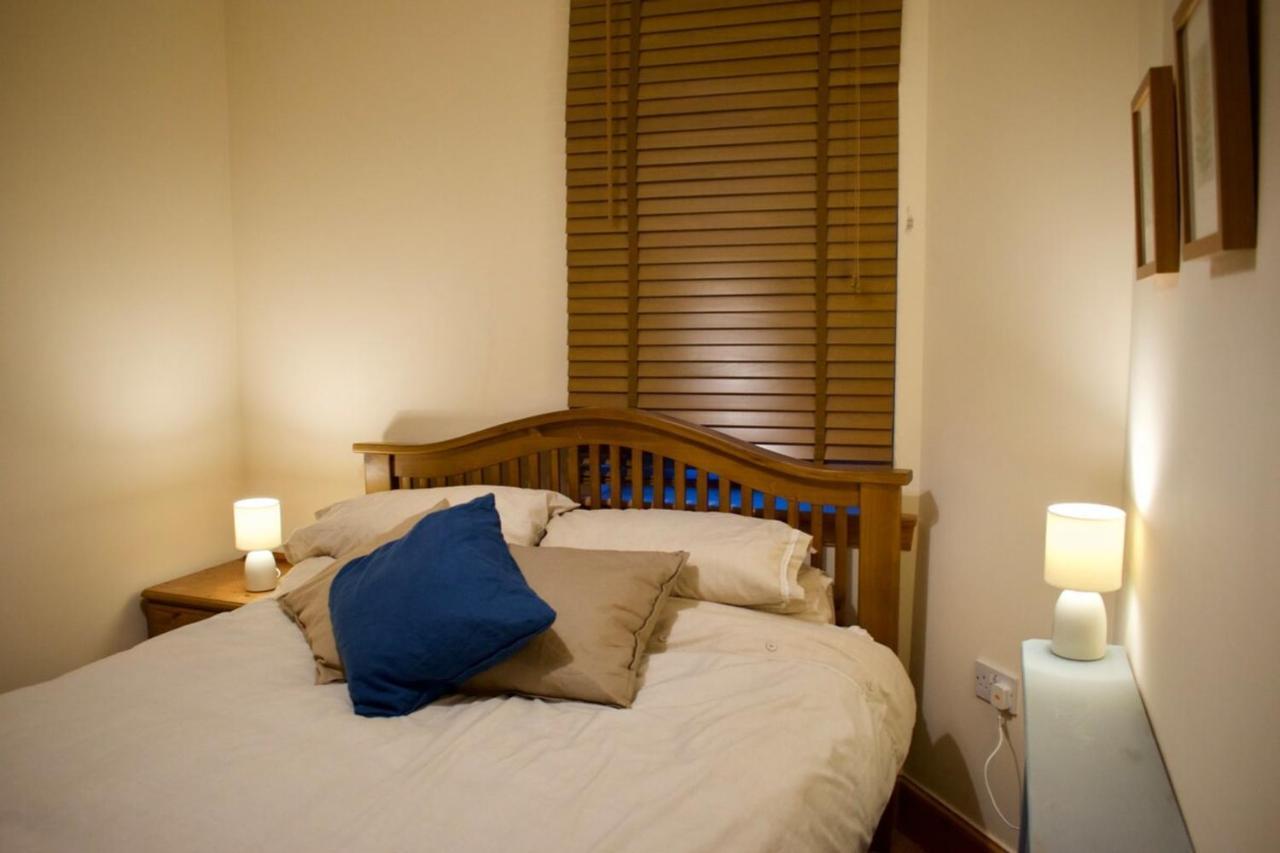 Newly Refurbed Home With Free Parking EDI Kültér fotó