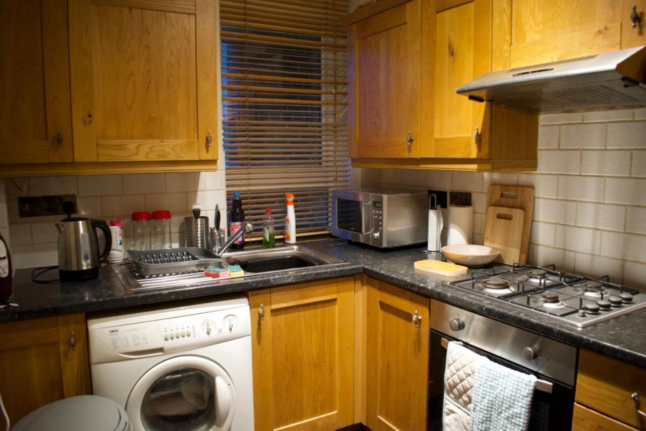 Newly Refurbed Home With Free Parking EDI Kültér fotó