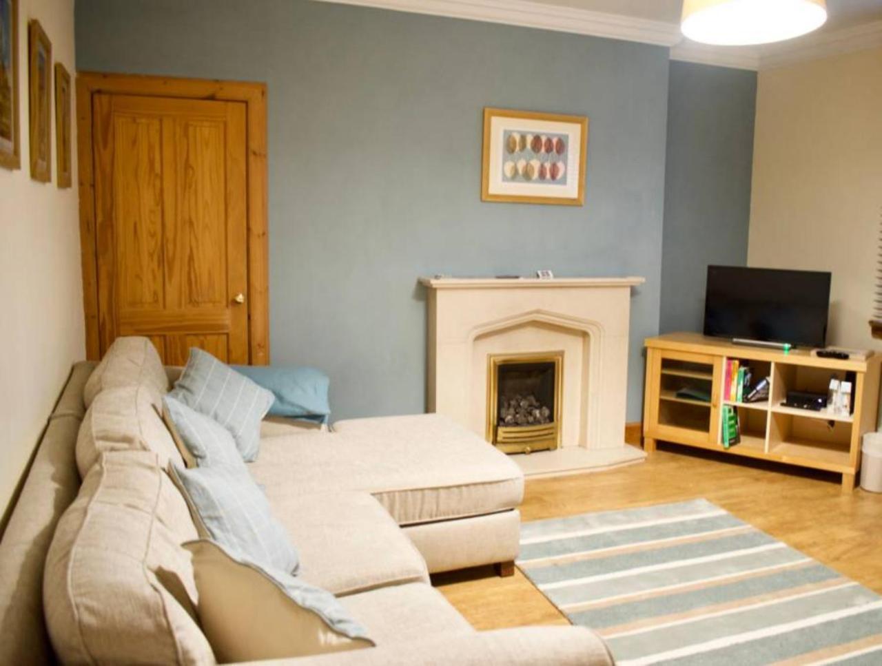 Newly Refurbed Home With Free Parking EDI Kültér fotó